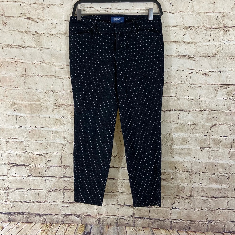 Old navy pixie mid rise pants size 4 regular